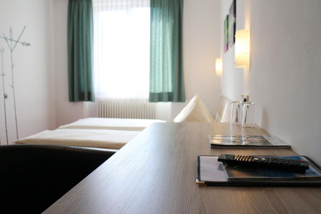 Hotel Gasthof Kasino Villach Cameră foto